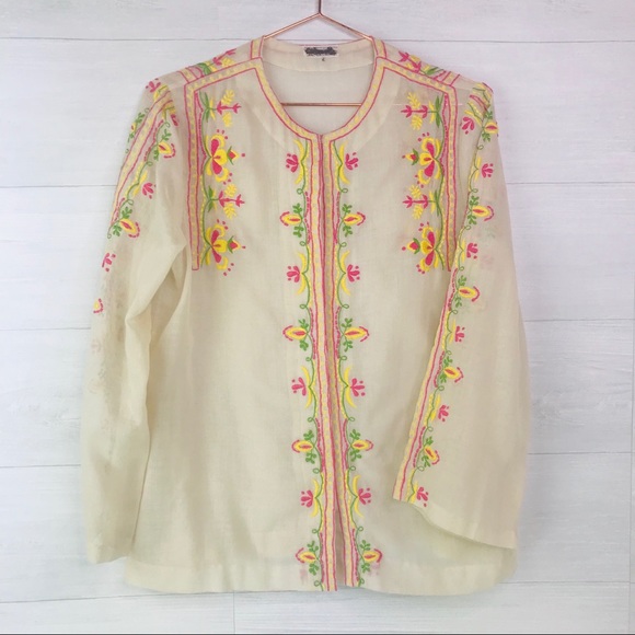 Tesoros Tops - Vintage Tesoro’s Embroidered Boho Top Size M/L